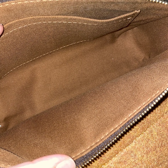 Pochette Accesories - Picture 3 of 8